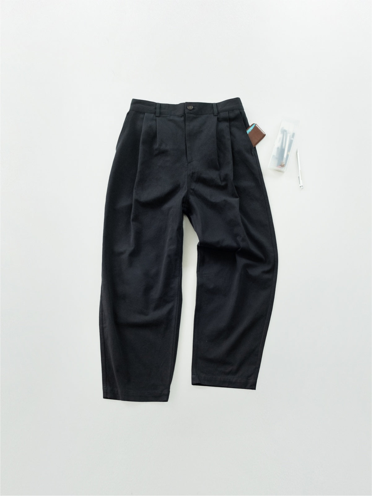 City Worker Pin-tuck Trouser (Navy)