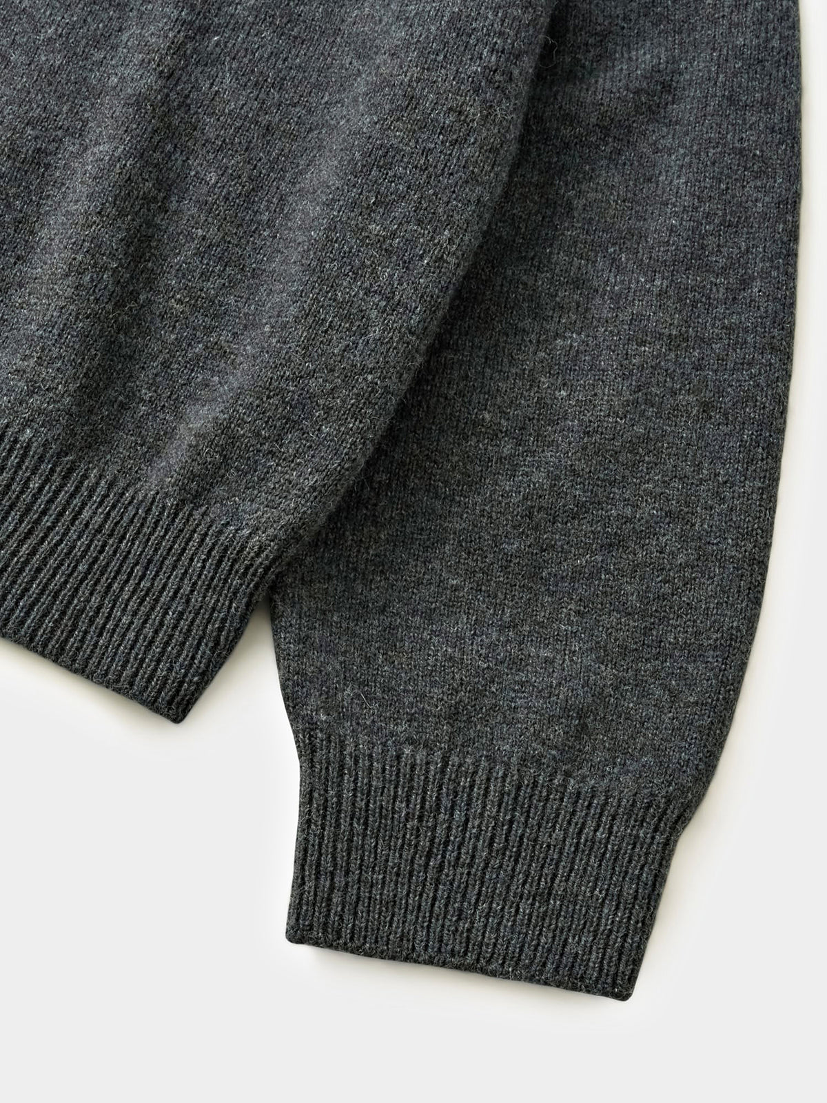Shaggy Dog Collar Knit (Charcoal)