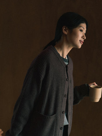 Fine Wool Roundneck Cardigan (Charcoal)