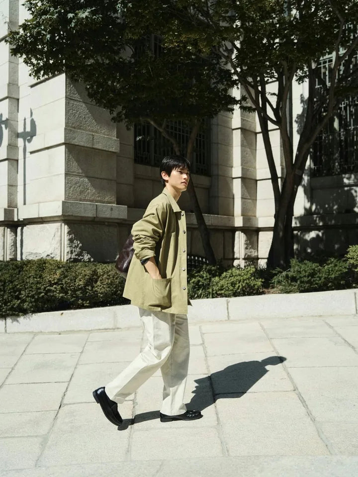 Light khaki through the old streets — 2