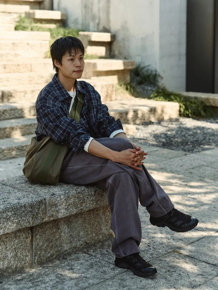 

A check shirt and purple denim between sun and shade — 2